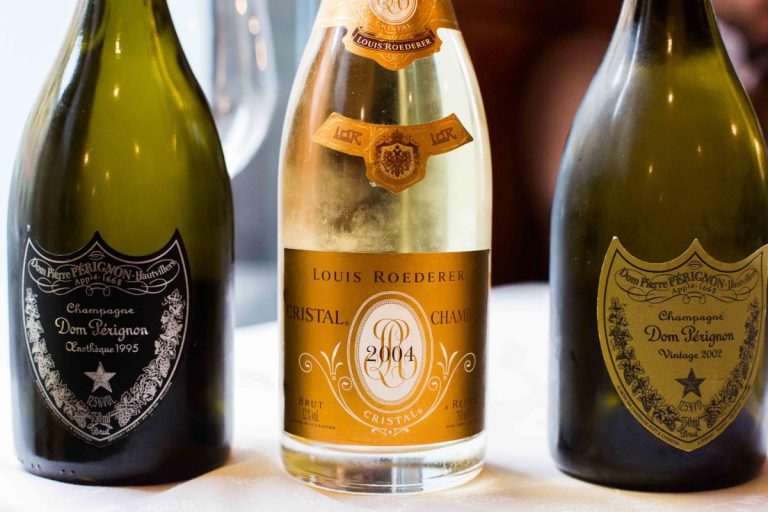 Champagne in crisi, Prosecco in crescita. Dom Perignon e Cristal resistono