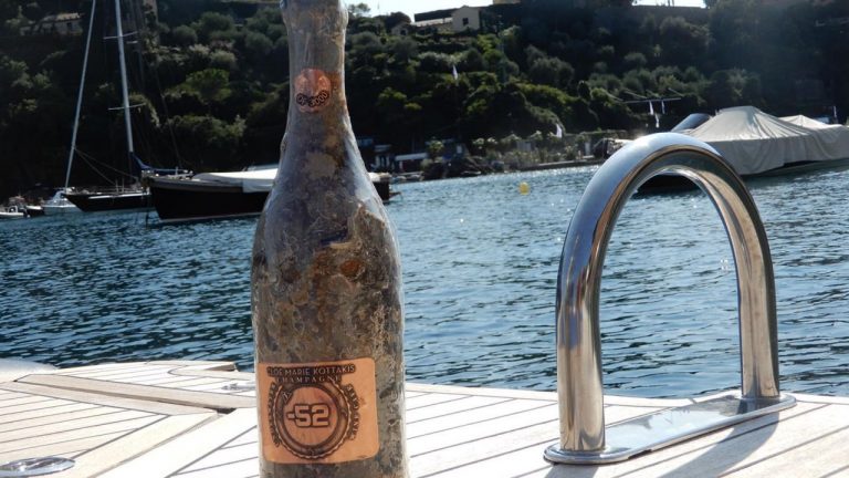 La Lega contro lo Champagne affinato a Portofino: il caso in parlamento