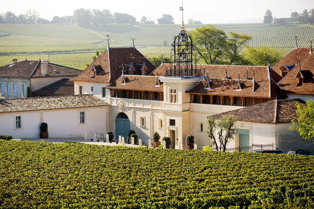 I titolari di due famosi Chateau di Saint Emilion rischiano di finire in carcere per frode.