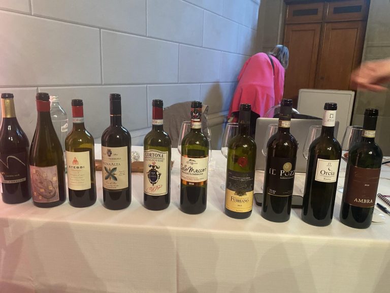 Il Sangiovese aldilà di Brunello e Chianti: dieci etichette imperdibili dall’ Altra Toscana