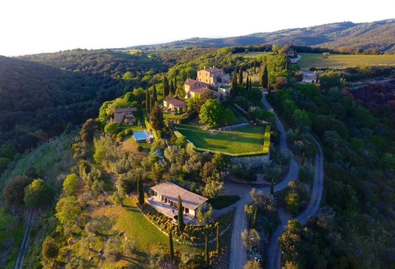 Castello di Vicarello: Supertuscans fuori dagli schemi (con la cucina di Achilli al Parlamento)
