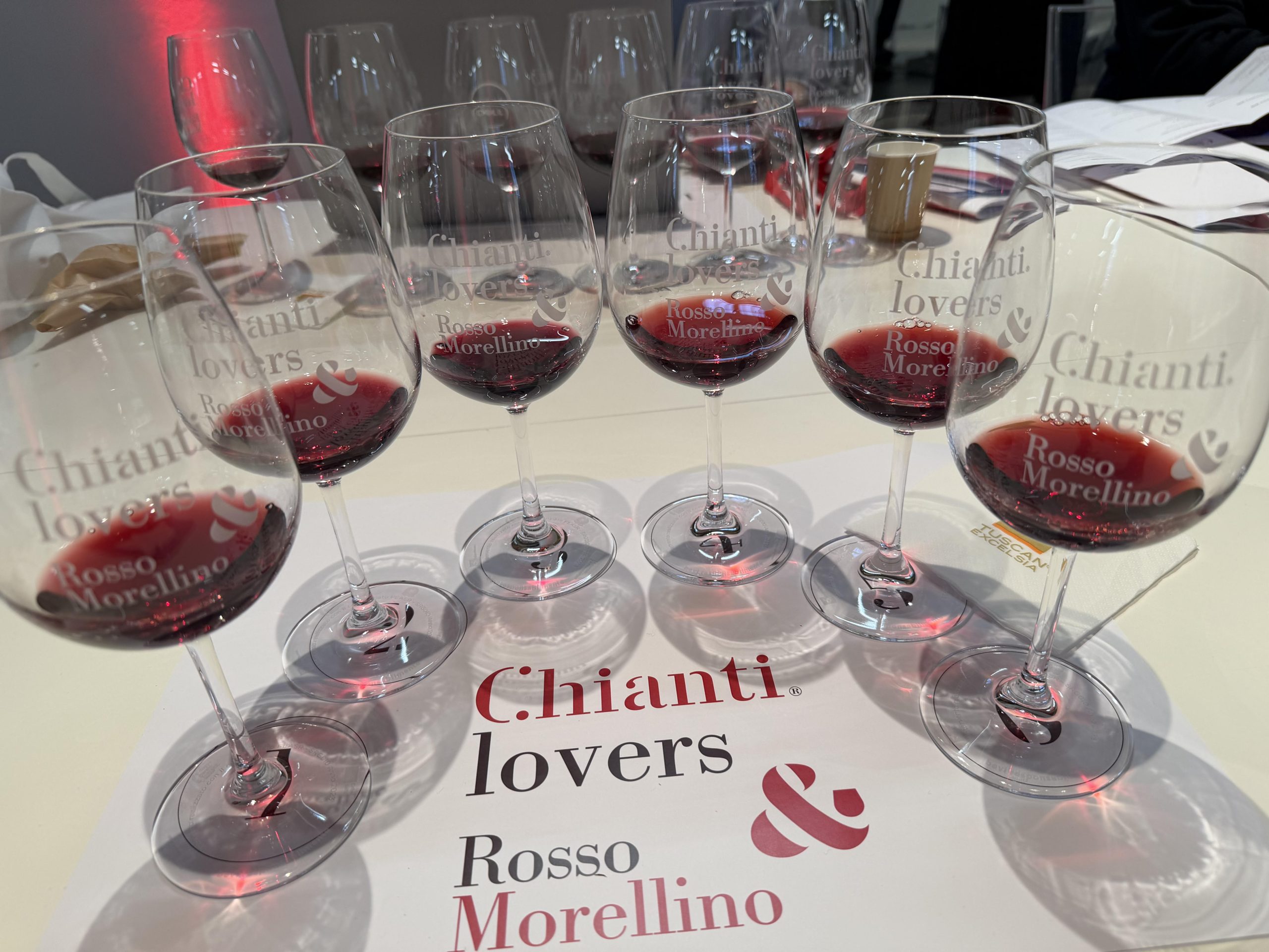 Otto Chianti dalla Rufina ai Colli Fiorentini con un ottimo rapporto qualità-prezzo